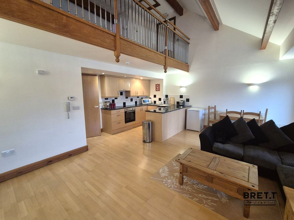 Additional image 2 of 2 bed flat to rent23 Temeraire House, Nelson Quay, Milford Haven SA73