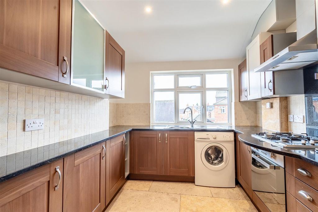 Additional image 10 of 2 bed flat to rentNew Lane, Holgate, York YO24