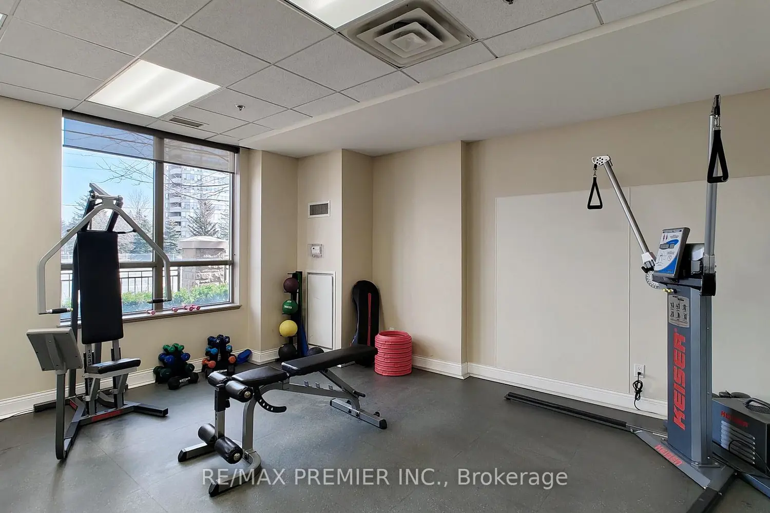 Additional image 11 of 810 Scollard Court 204