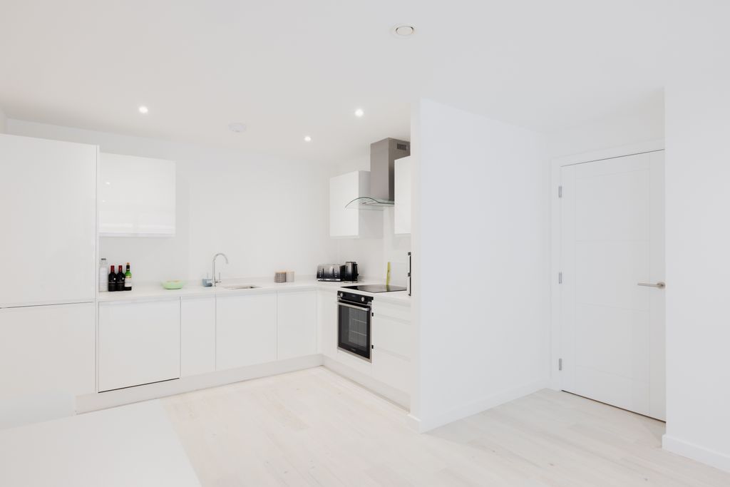 Additional image 13 of 2 bed flat to rentRue De Funchal, St. Helier, Jersey JE2