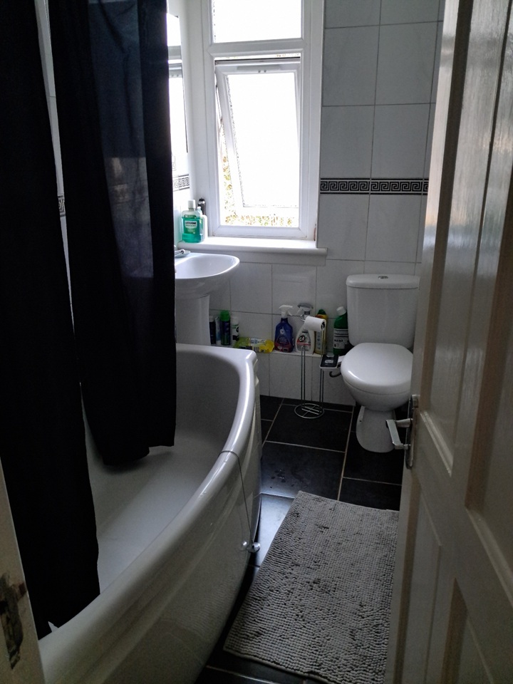 Additional image 10 of Room in a Shared Flat, Carmichael St, G51, N1 7GU