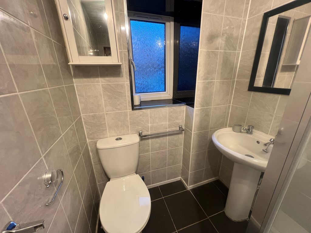Additional image 4 of 1 bed flat to rentFullarton Street, Kilmarnock KA1