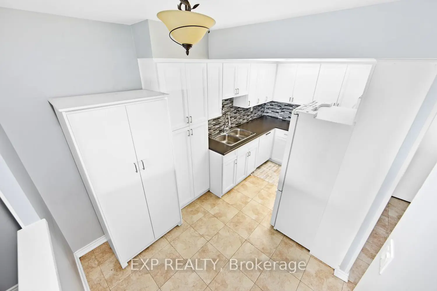 Additional image 10 of 121 Ling Road 1111