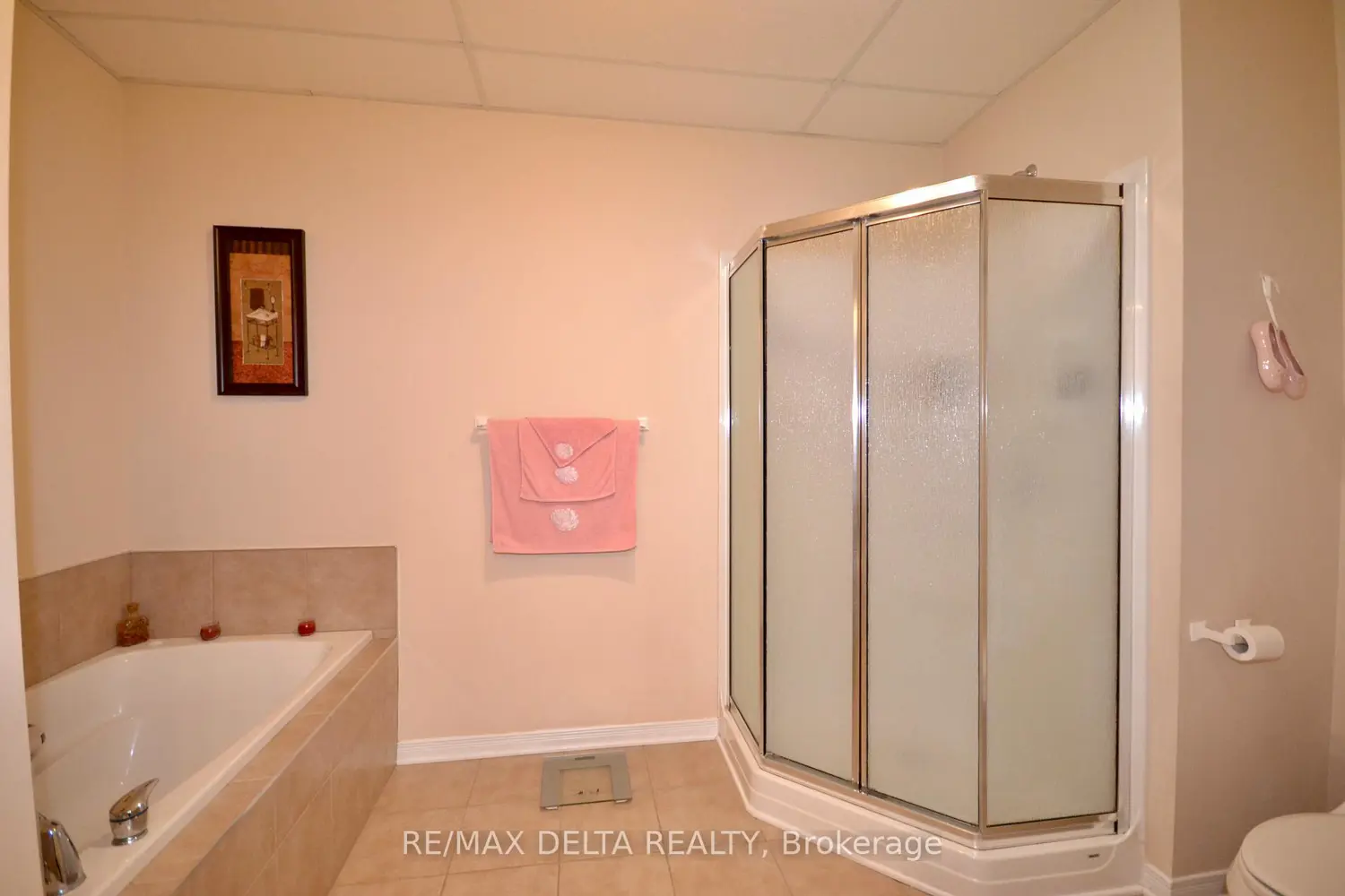 Additional image 12 of 2921 Laurier Street 407