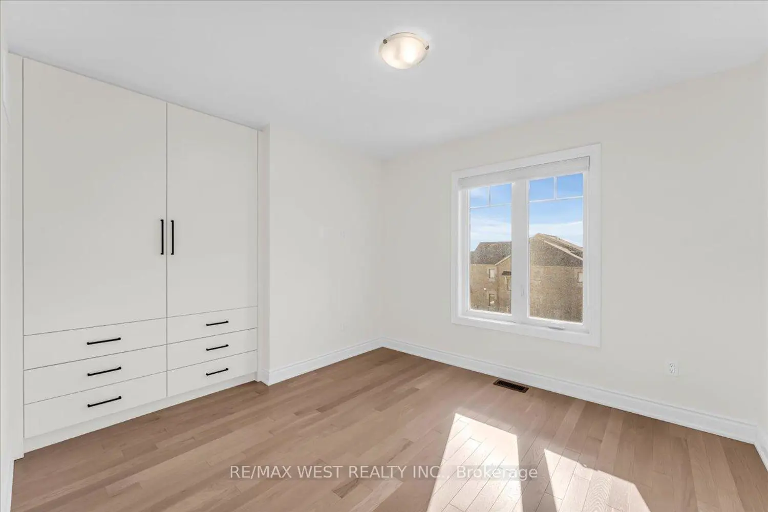 Additional image 14 of 16 Janes Crescent
