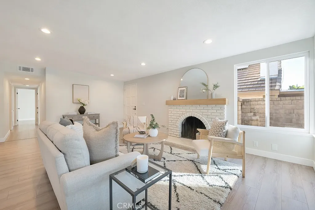 Additional image 33 of 27039 Rio Prado Dr, Valencia, CA 91354