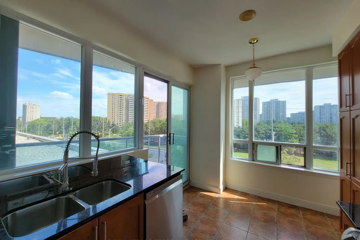 Additional image 4 of 70 Absolute Avenue 403