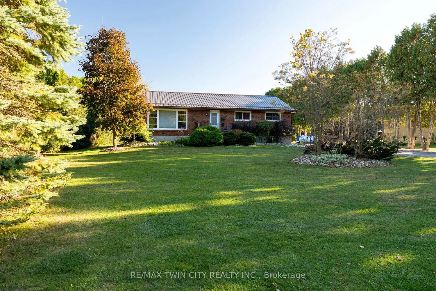 Additional image 3 of 976 Mcdowell Road