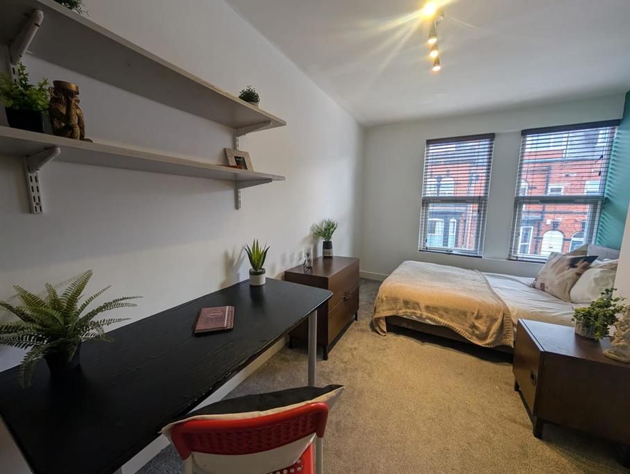 Additional image 10 of 8 bed terraced house to rentNorwood Road, Hyde Park, Leeds LS6
