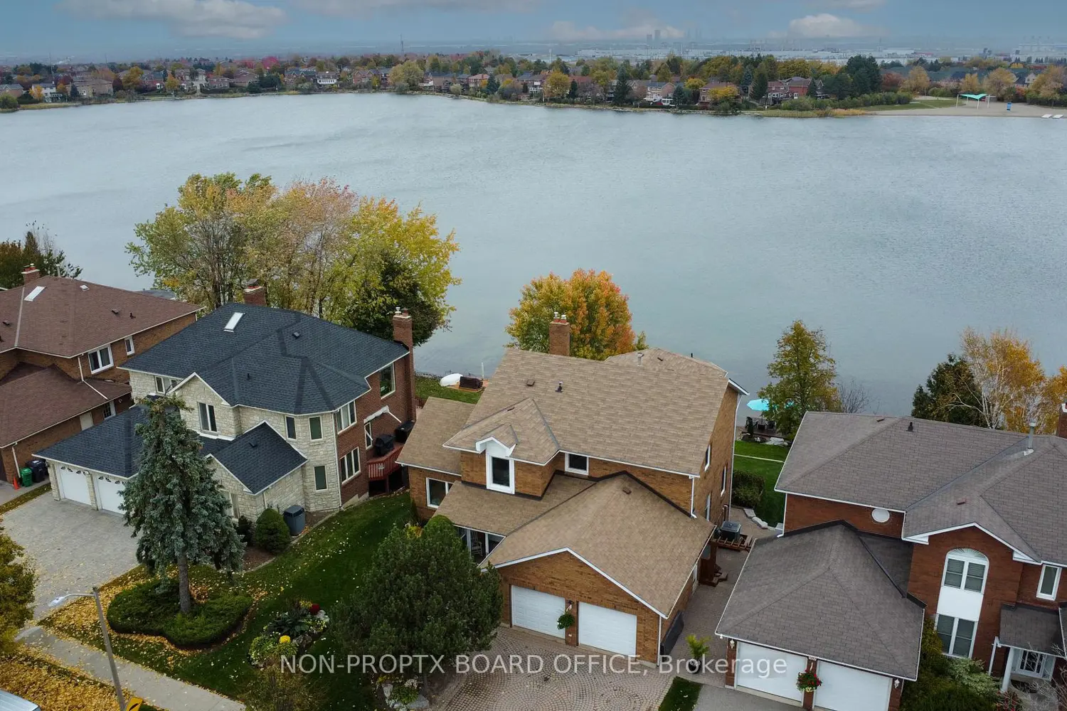 Additional image 18 of 109 Professors Lake Parkway