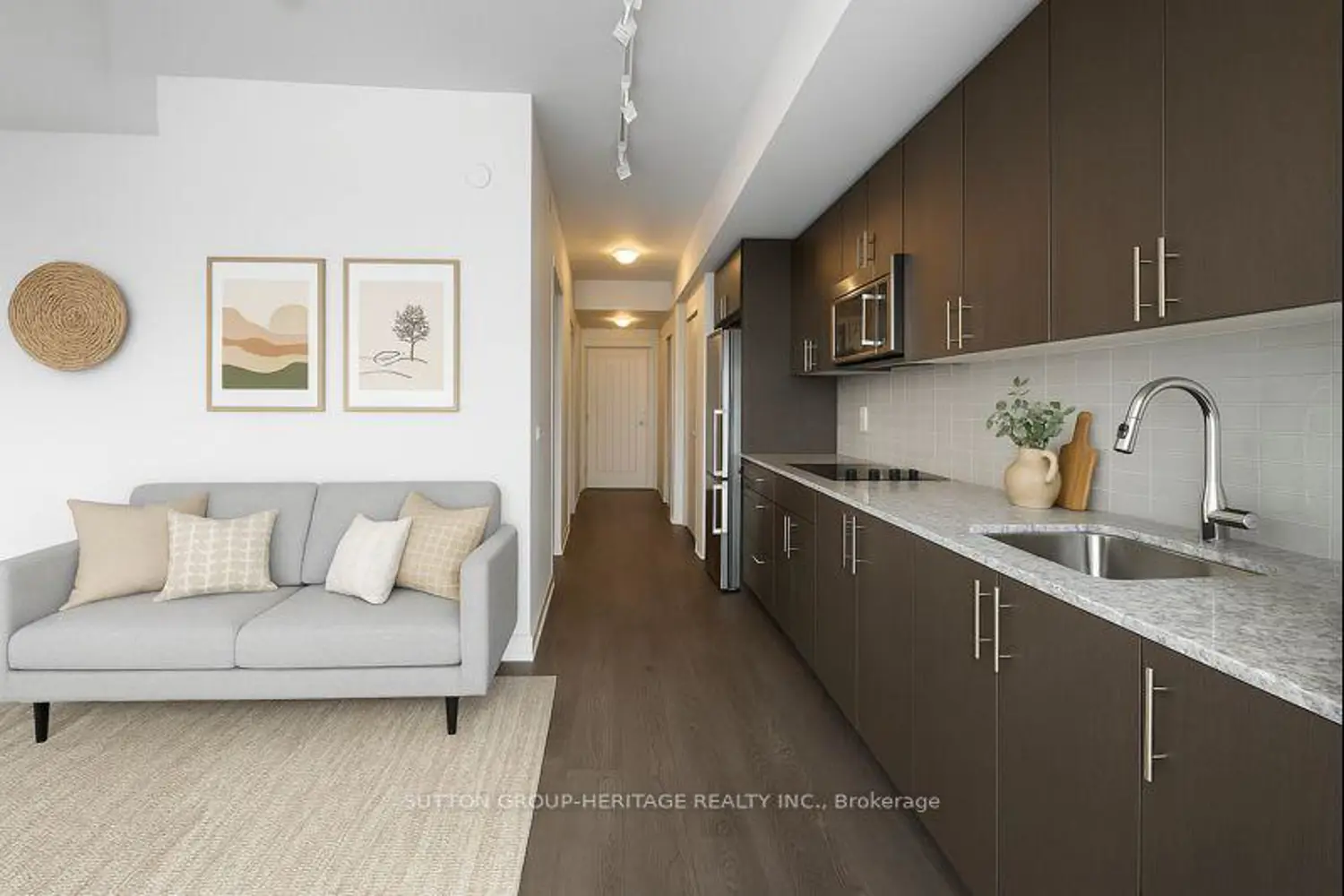 Additional image 2 of 2550 Simcoe Street Ph3