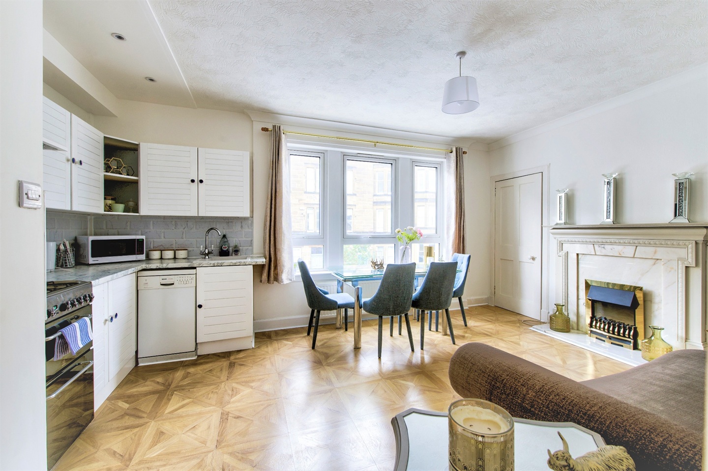 3 Bed Flat, Bellevue Road, EH7, N1 7GU