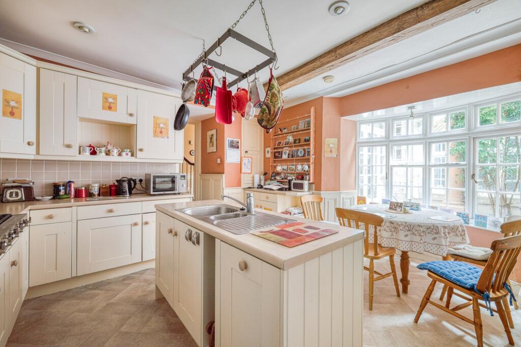 Additional image 10 of Cathedral Green Wells