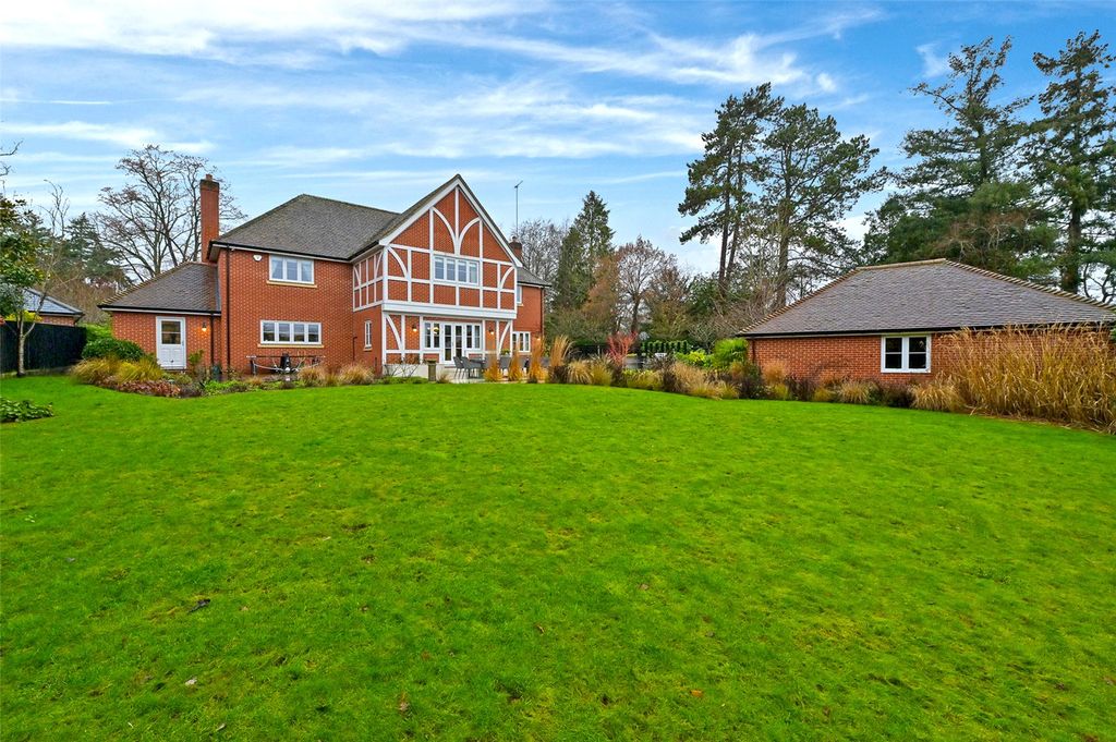 Additional image 18 of 5 bed detached house to rentNew Road, Shiplake, Henley-On-Thames, Oxfordshire RG9