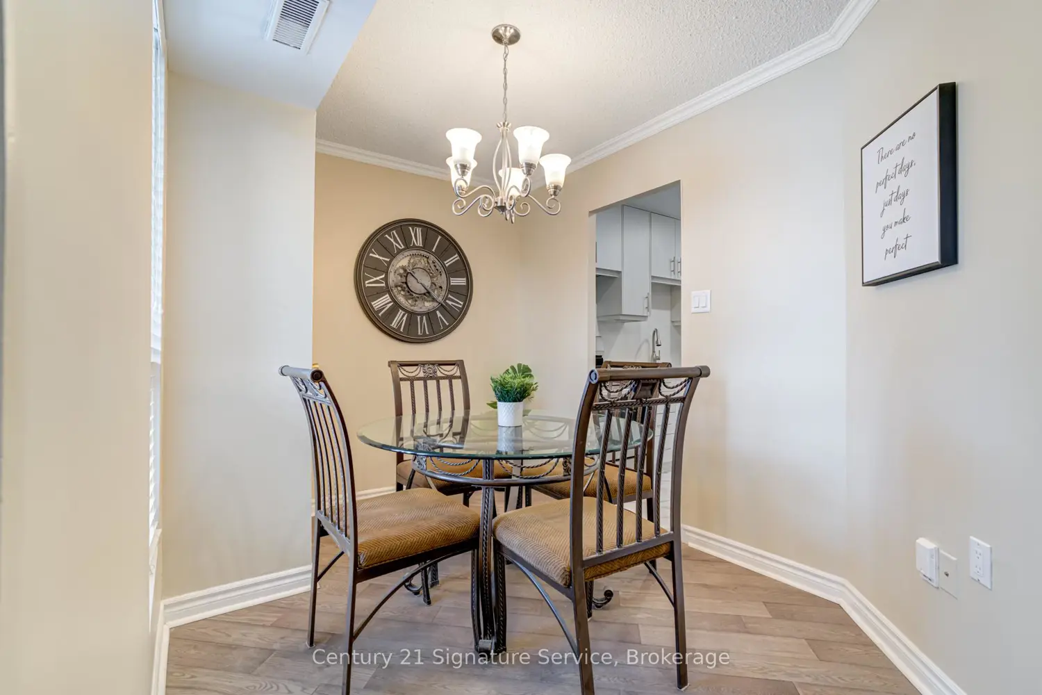 Additional image 7 of 2001 Bonnymede Drive 15