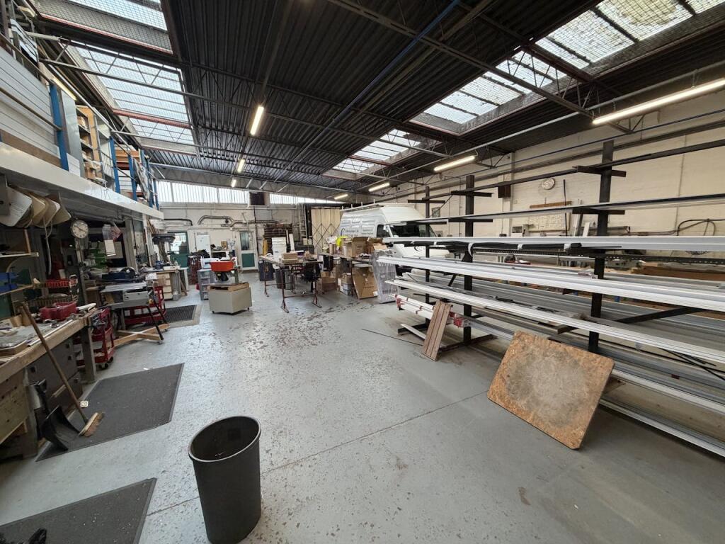 Additional image 5 of Unit 133, Middlemore Industrial Estate, Smethwick, B21 0AY