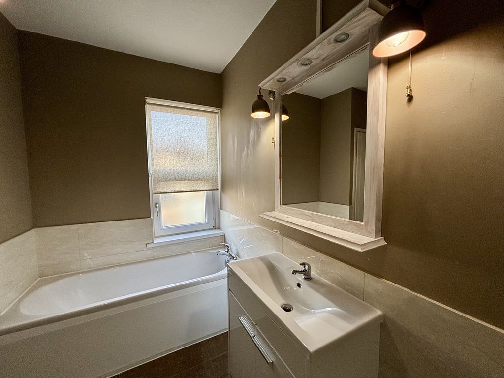 Additional image 2 of 3 bed terraced house to rentChurch Street, Rogerstone, Newport NP10