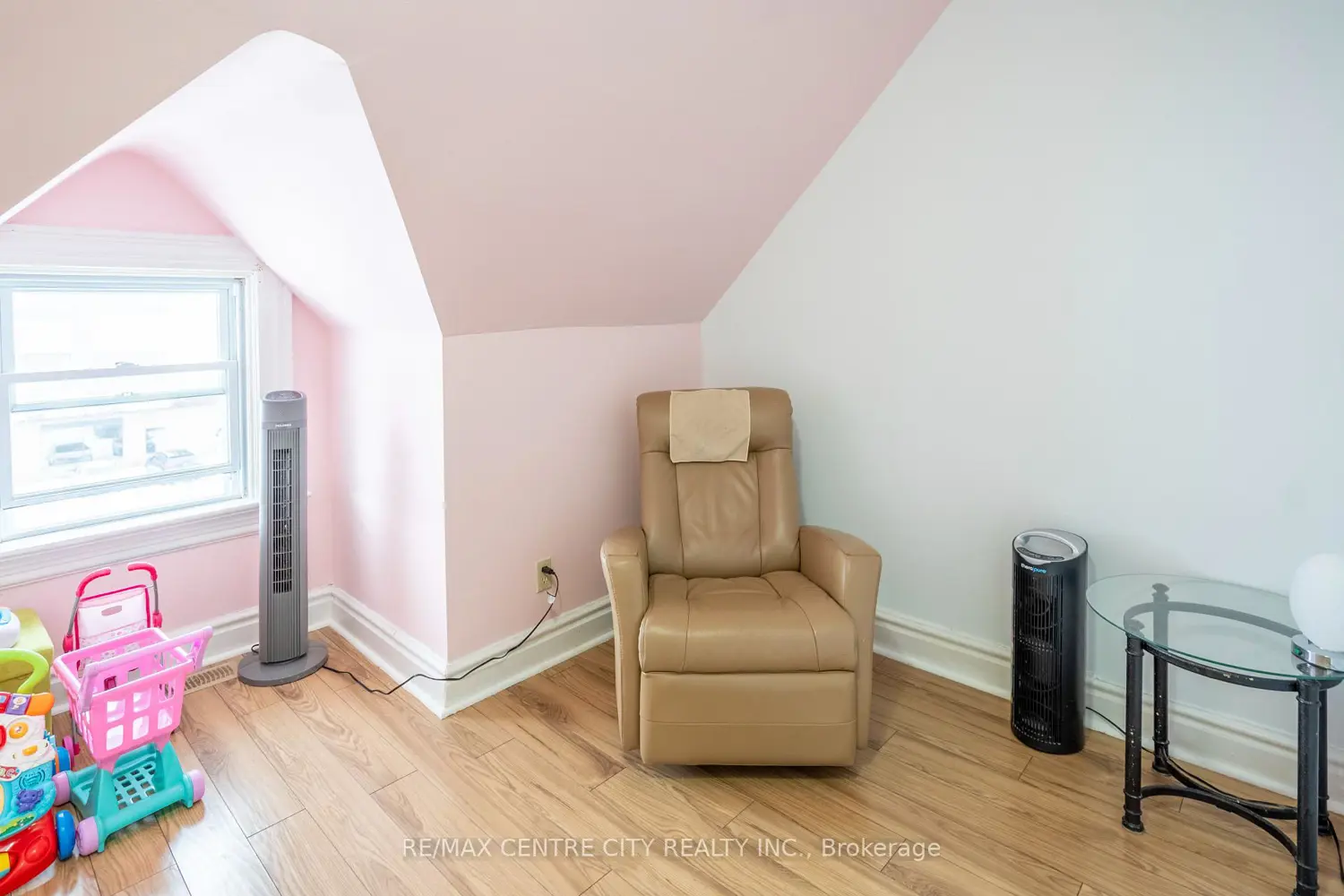 Additional image 10 of 69 Watert Street