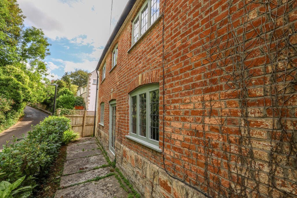 Additional image 23 of Bove Town, Glastonbury, Somerset