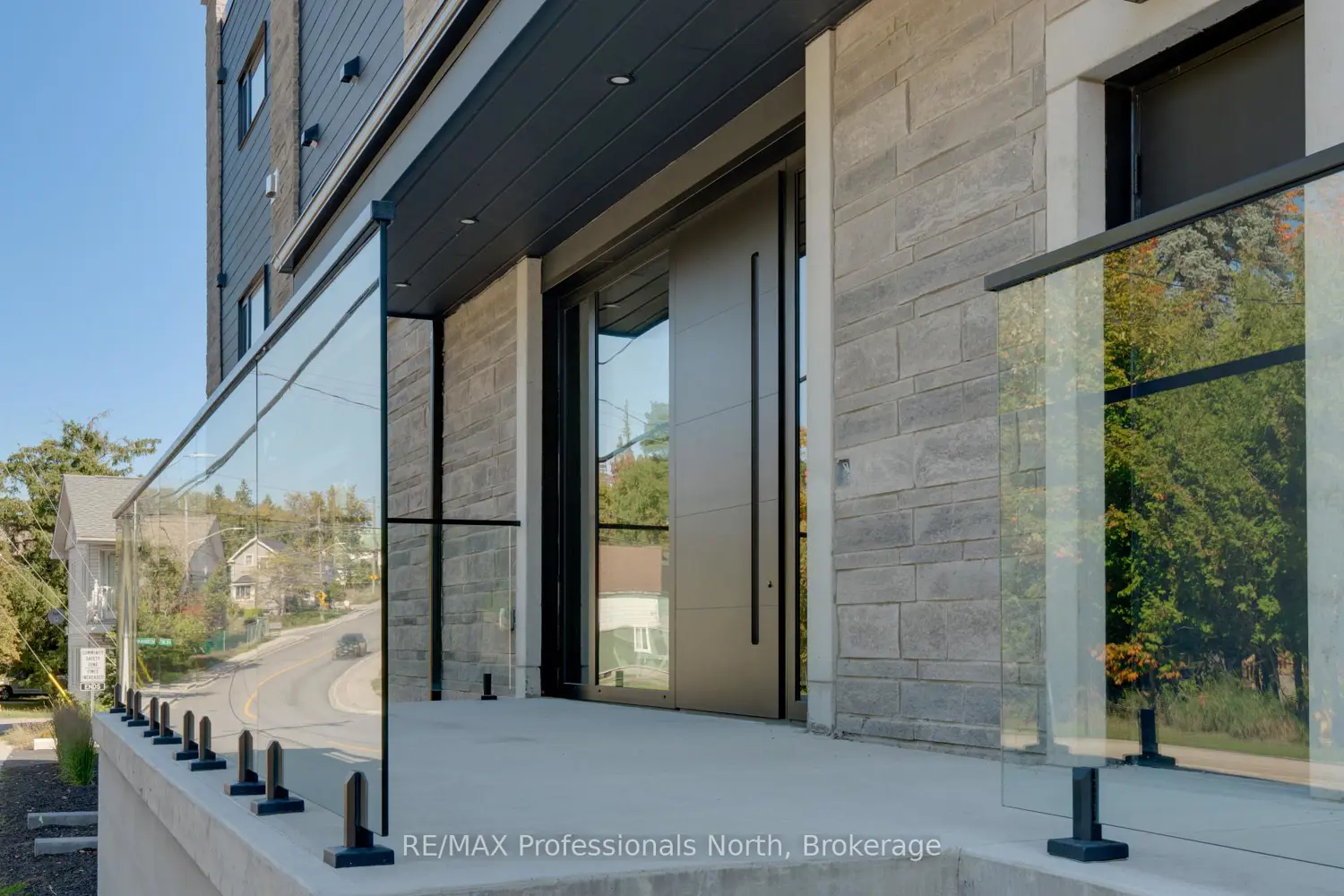 Additional image 2 of 32 Brunel Road 102