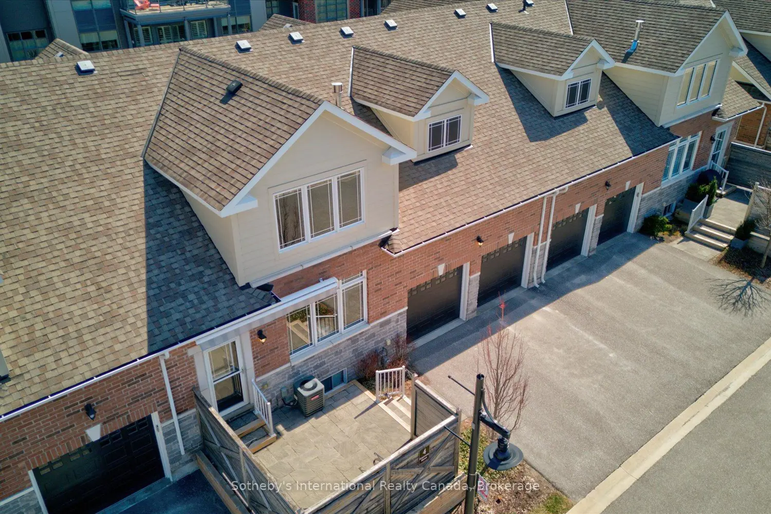 Additional image 20 of 4 Emerson Mews