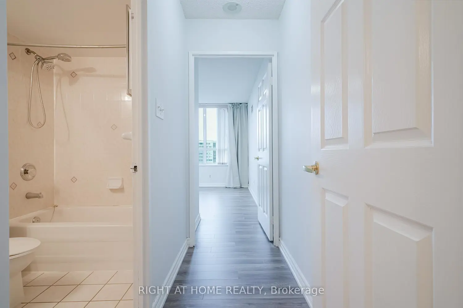 Additional image 5 of 156 Enfield Place 2205