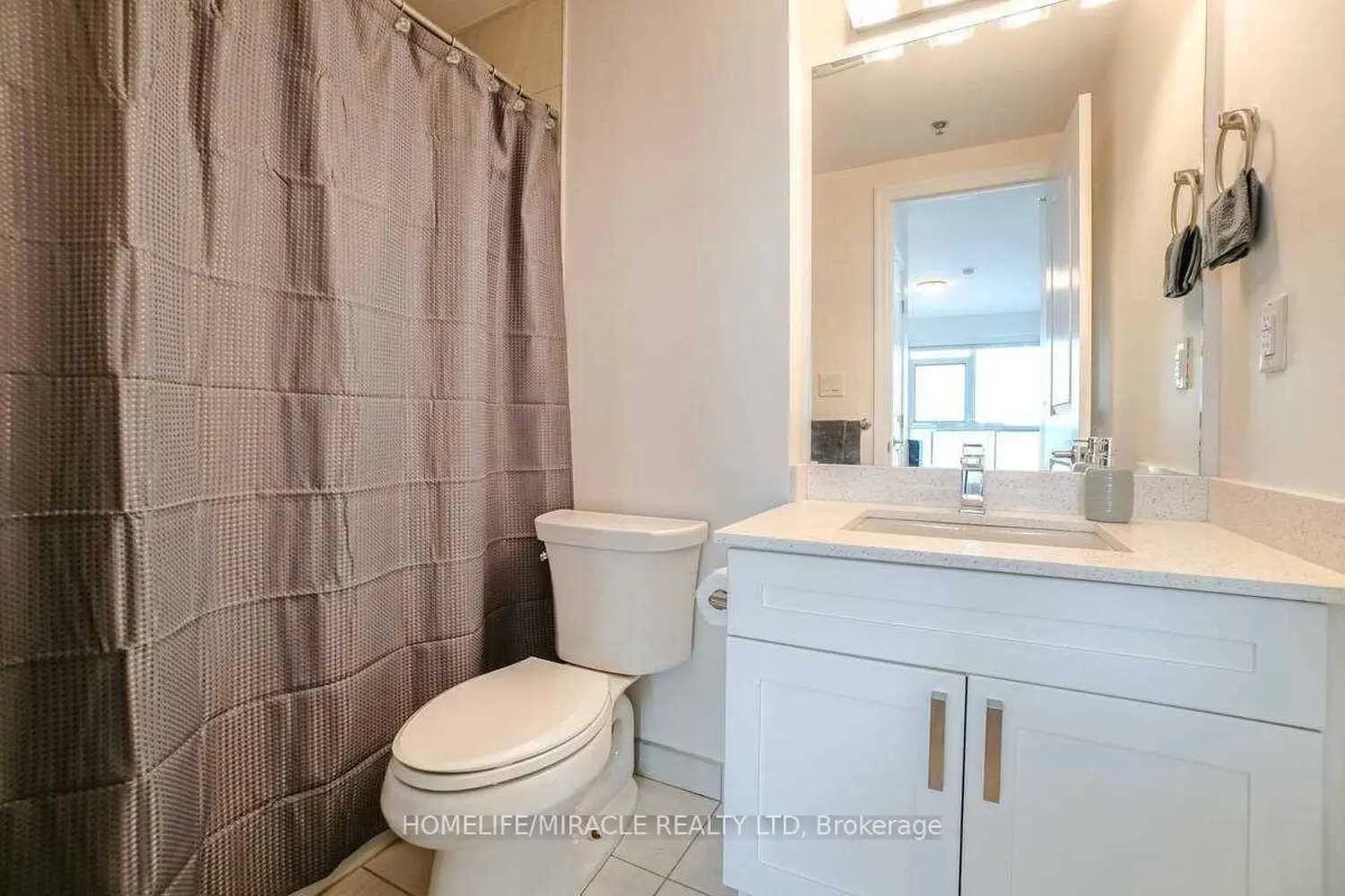 Additional image 10 of 560 North Service Road #602