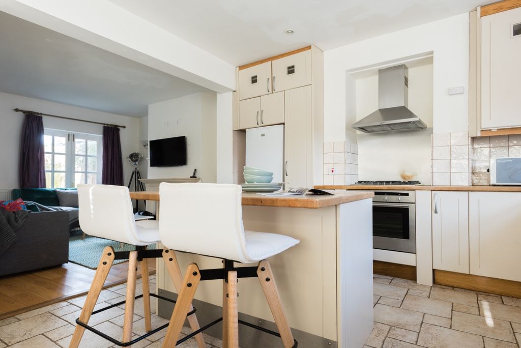 Additional image 5 of 4 bed flat to rentGreat Clarendon Street, Oxford OX2