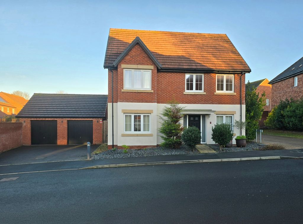 5 bed detached house to rentForester Road, Moulton NN3