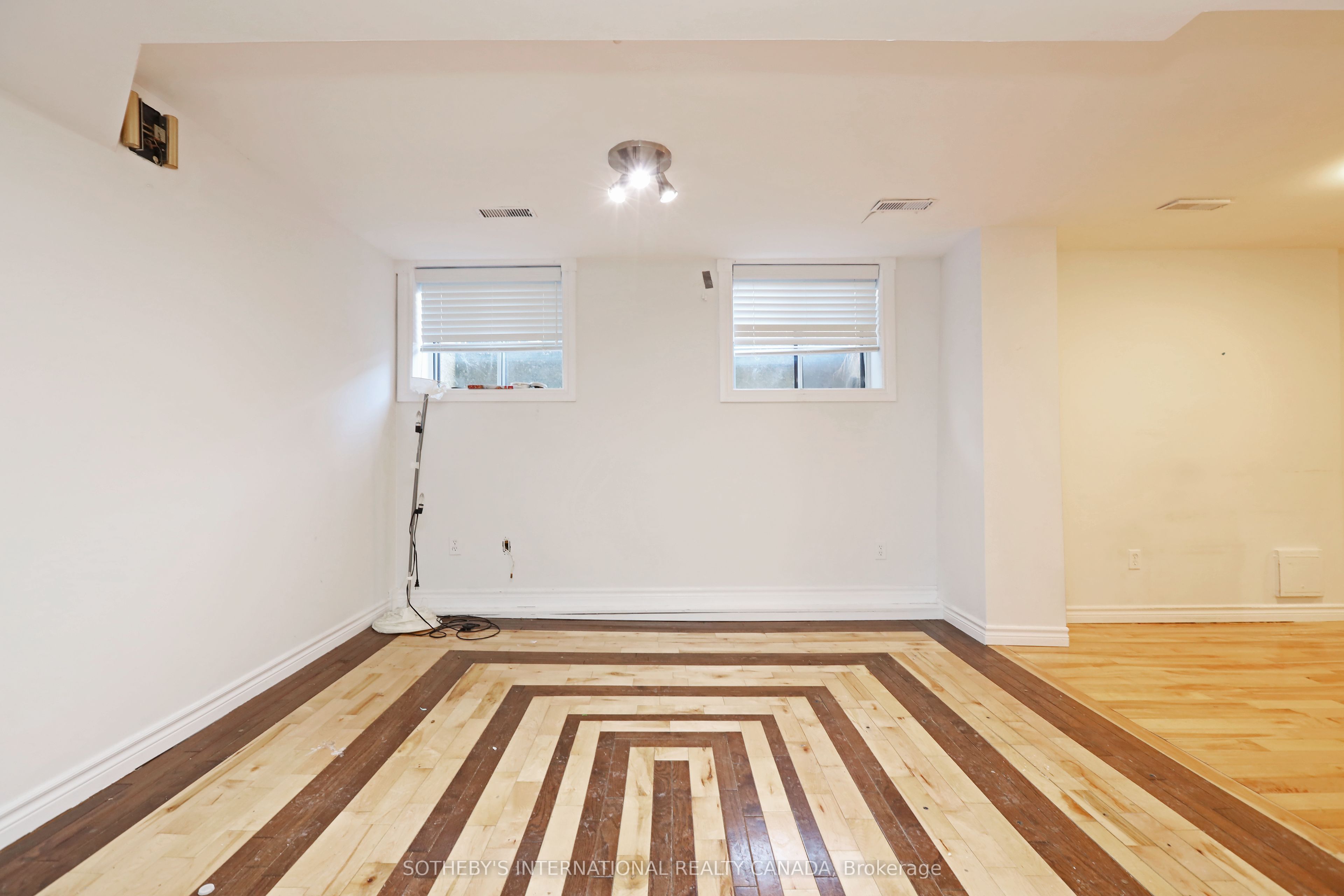 Additional image 6 of Lower-212 Glebemount Avenue, Toronto, ON, M4C 3T1