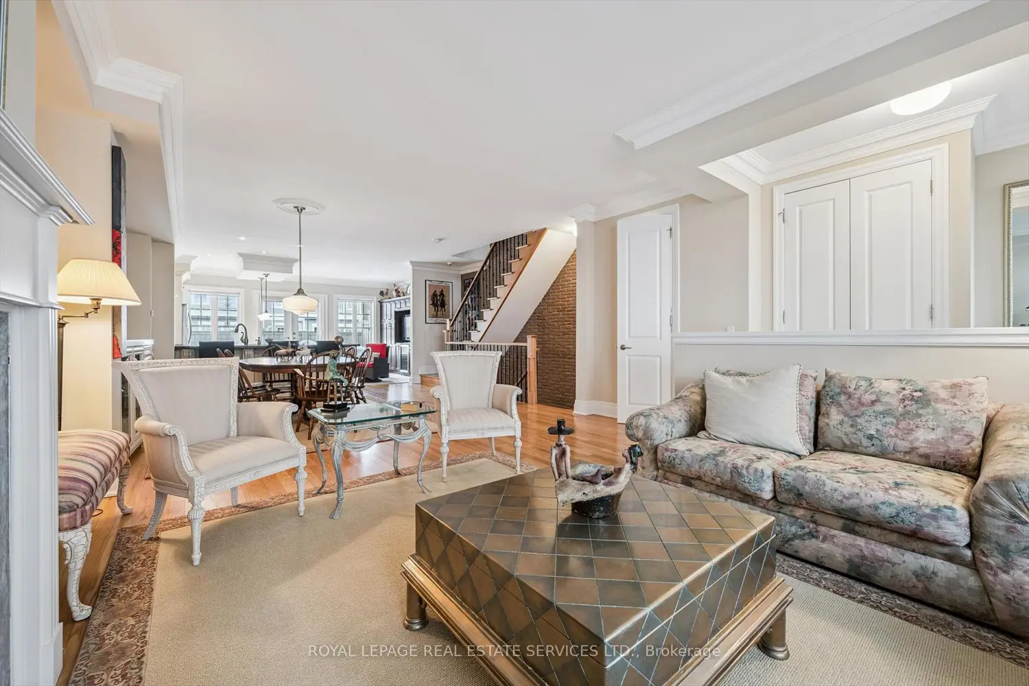 Additional image 3 of 2369 Ontario Street 26