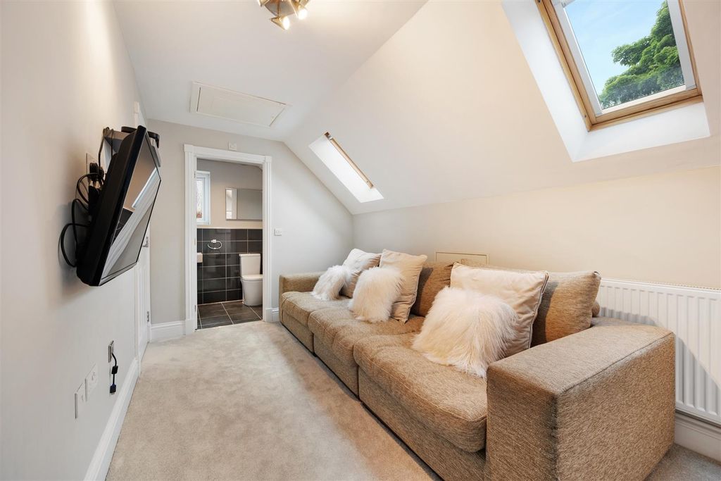 Additional image 17 of 6 bed detached house to rentAspen Drive, Scarcroft, Leeds LS14