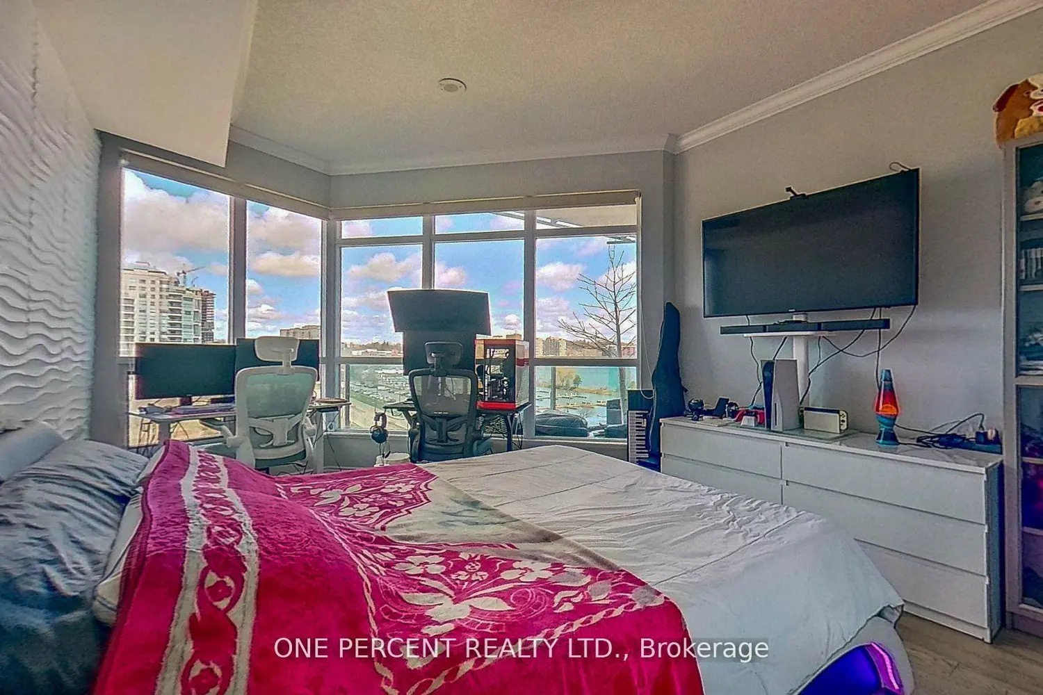 Additional image 15 of 33 Ellen Street 604