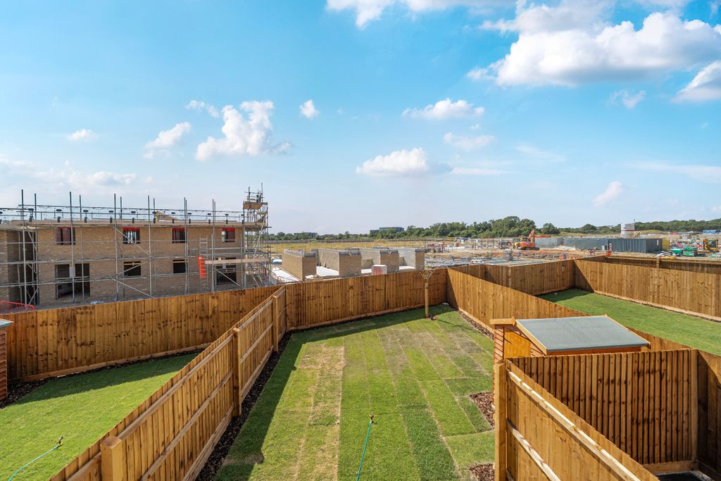 Additional image 20 of 2 bed semi-detached house to rentSouthwold Drive, Hampton Beach, Peterborough PE7