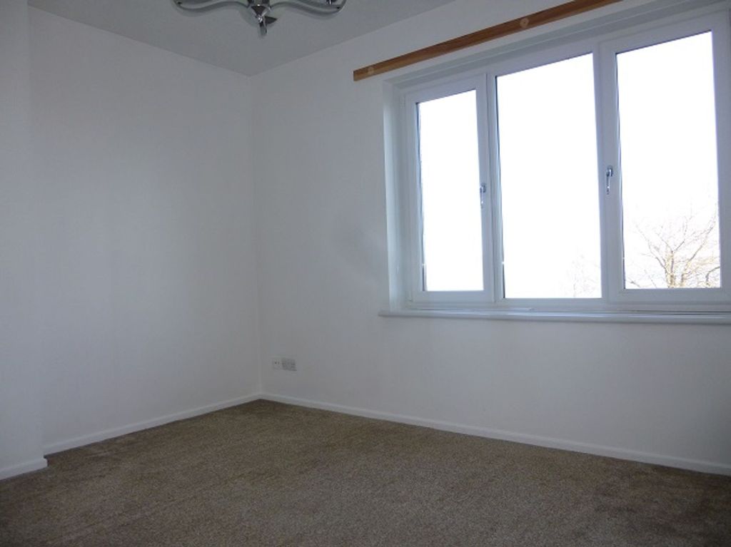 Additional image 3 of 2 bed terraced house to rentPoplar Street, Greenock PA15