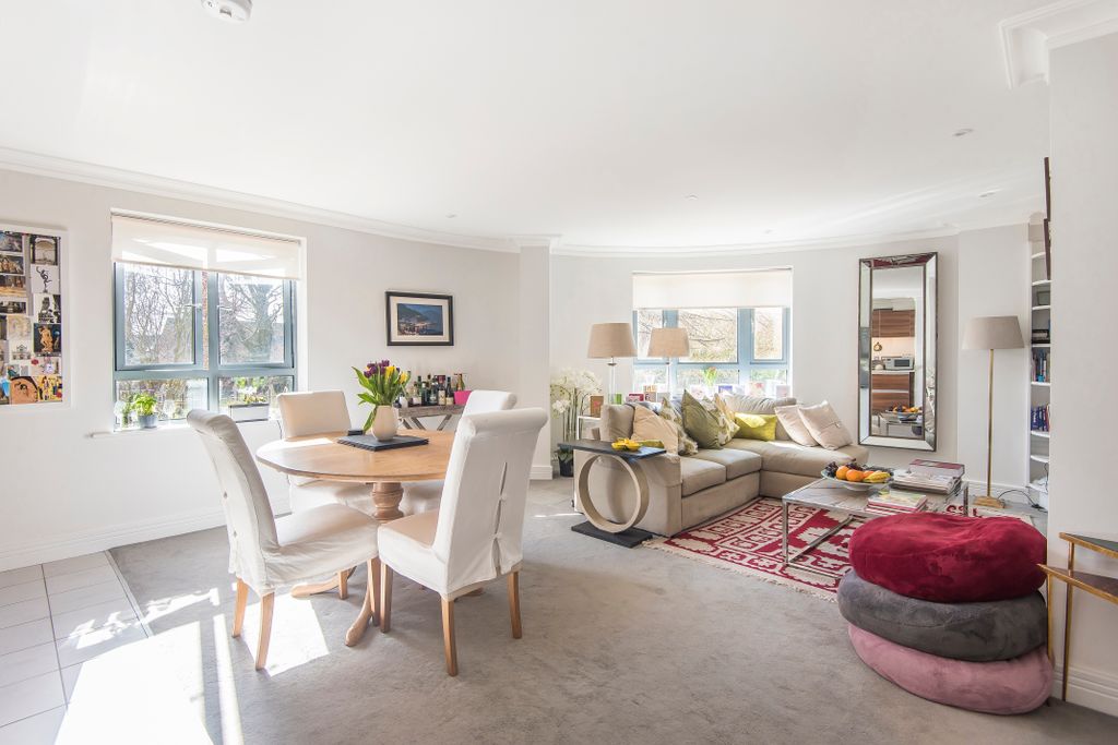 Additional image 2 of 3 bed flat to rentWalton Well Road, Oxford OX2