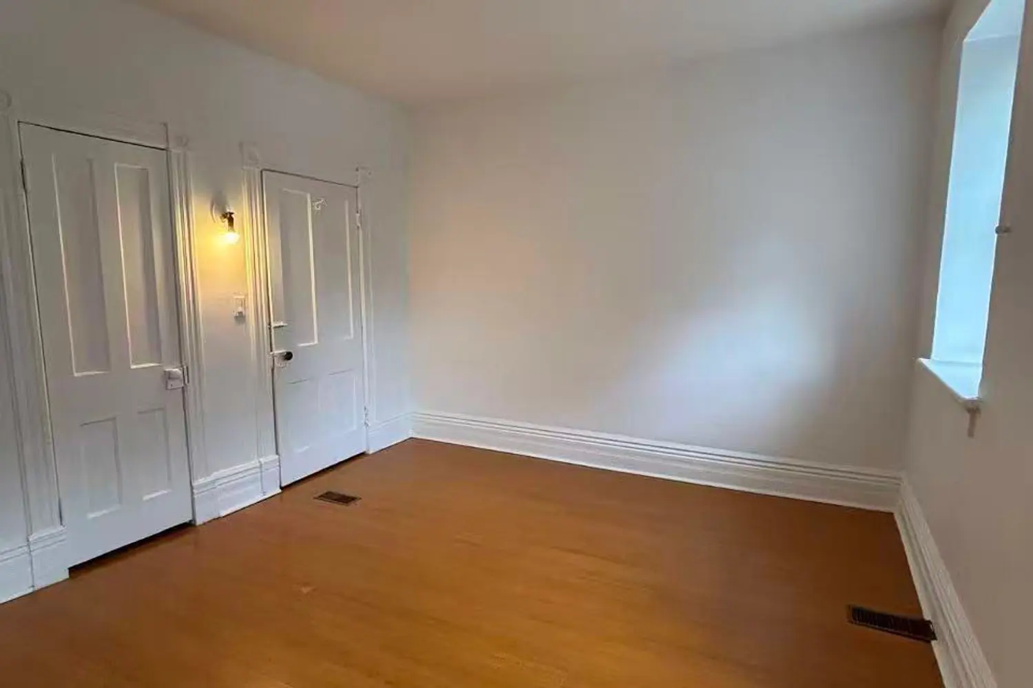 Additional image 4 of 182 Boulton Avenue