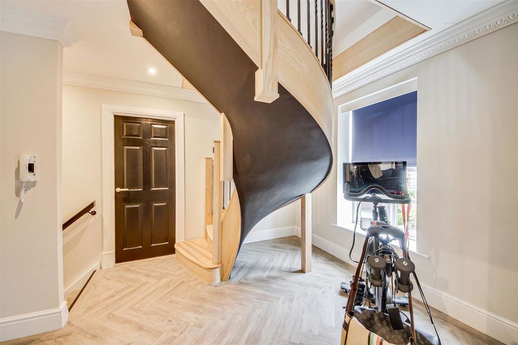 Additional image 5 of 3 bed town house to rentMarine Gate Mansions, Promenade, Southport PR9