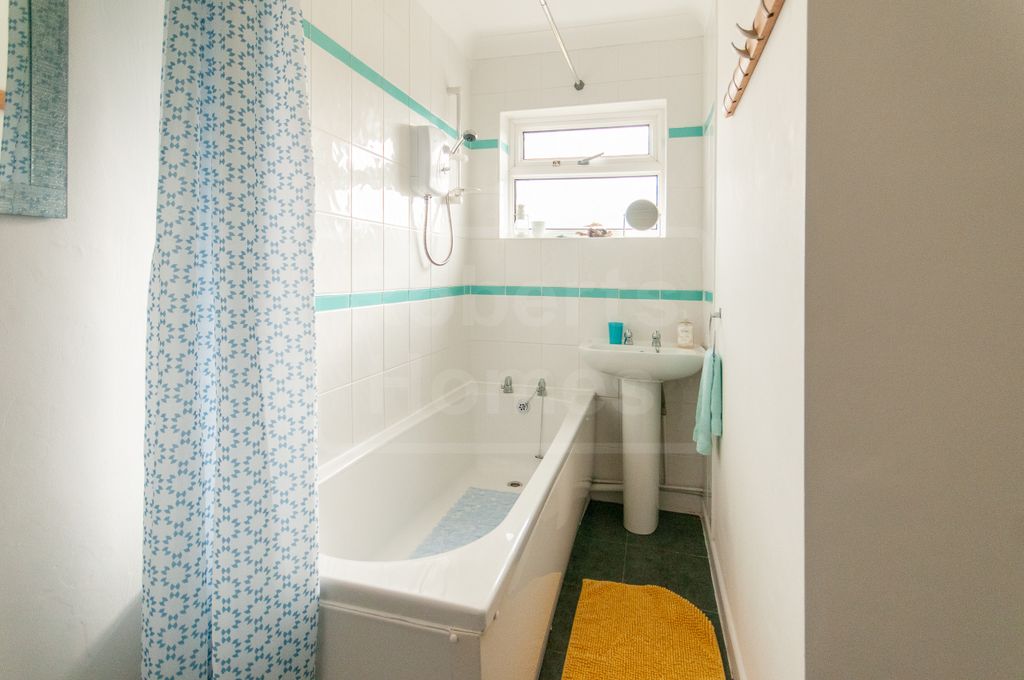 Additional image 5 of 2 bed detached bungalow to rentCwtch Y, Coetir, 9 Woodland Road, Ystradowen, Swansea SA9
