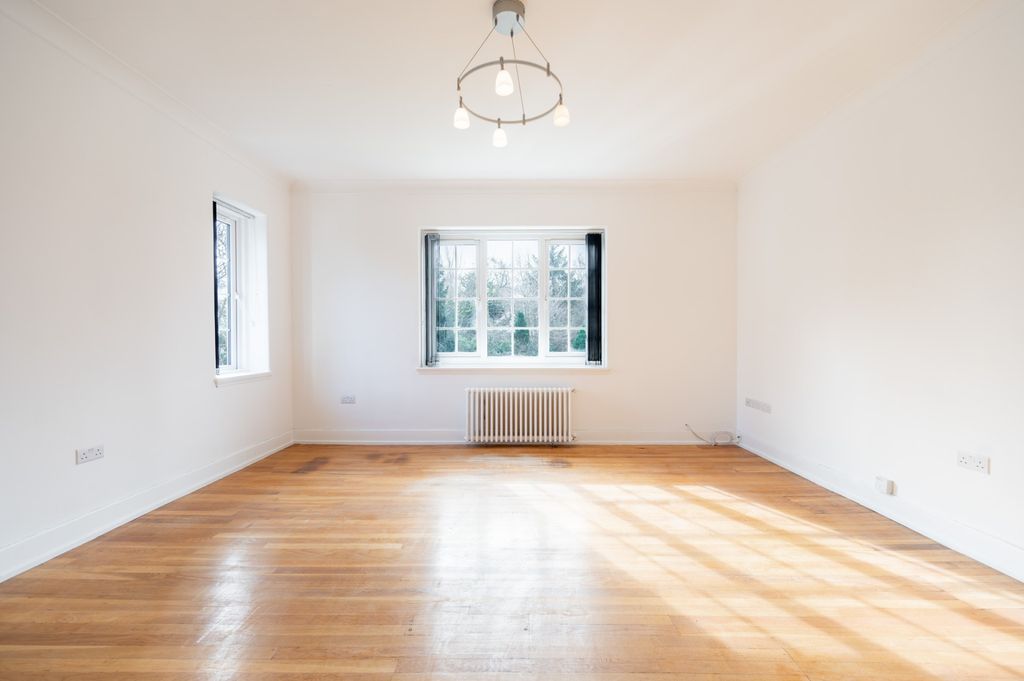 Additional image 2 of 2 bed flat to rentAmochrie Road, Paisley, Renfrewshire PA2