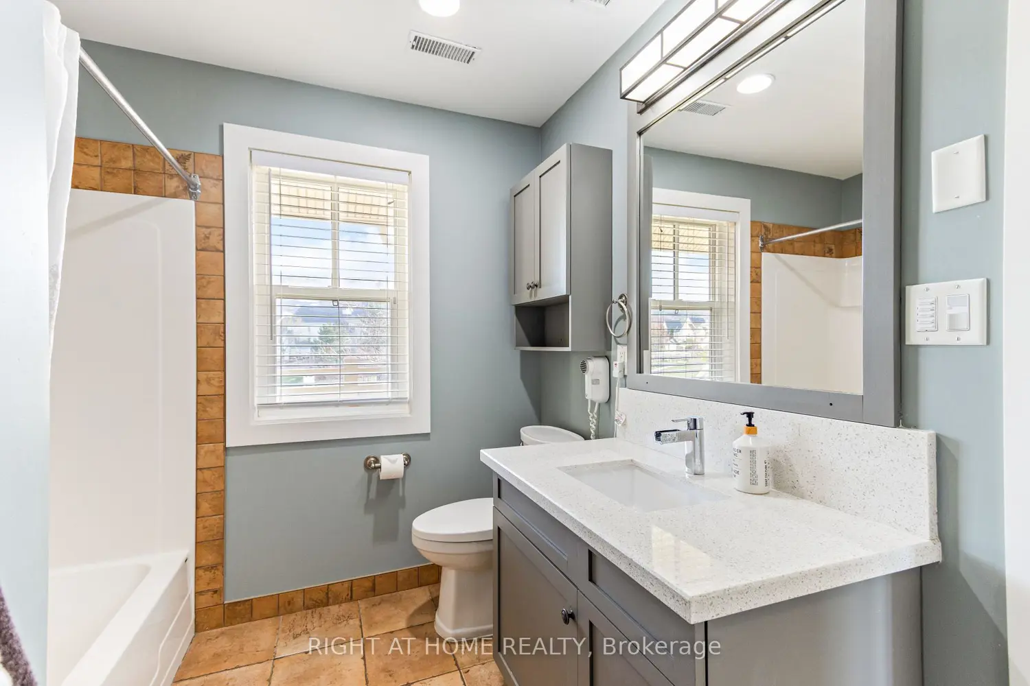 Additional image 9 of 130 Fairway Court 229