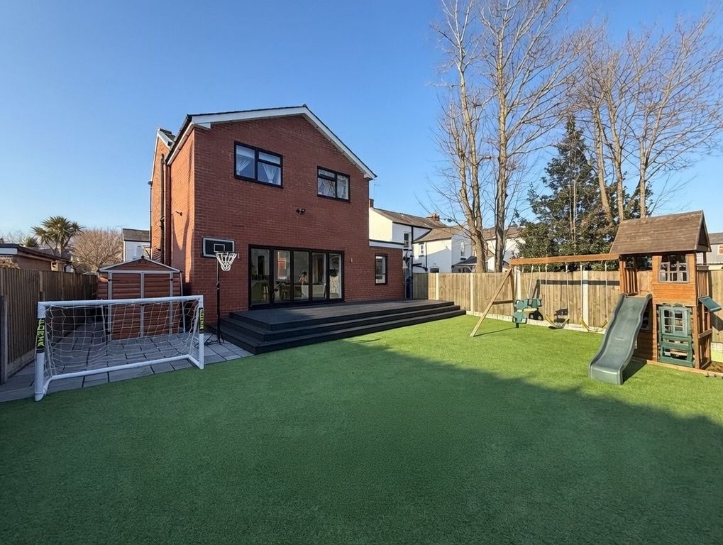 Additional image 16 of 4 bed detached house to rentAlma Road, Birkdale, Southport PR8
