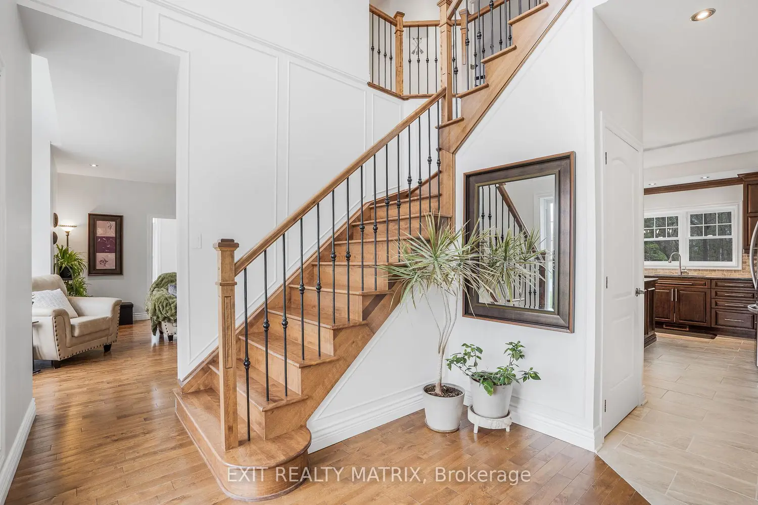 Additional image 2 of 64 Radstock Lane 5