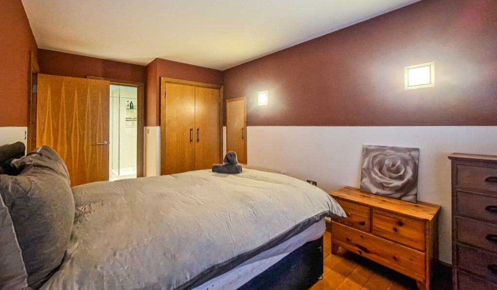 Additional image 3 of 2 bed flat to rentSt Pauls Square, Birmingham, West Midlands B3
