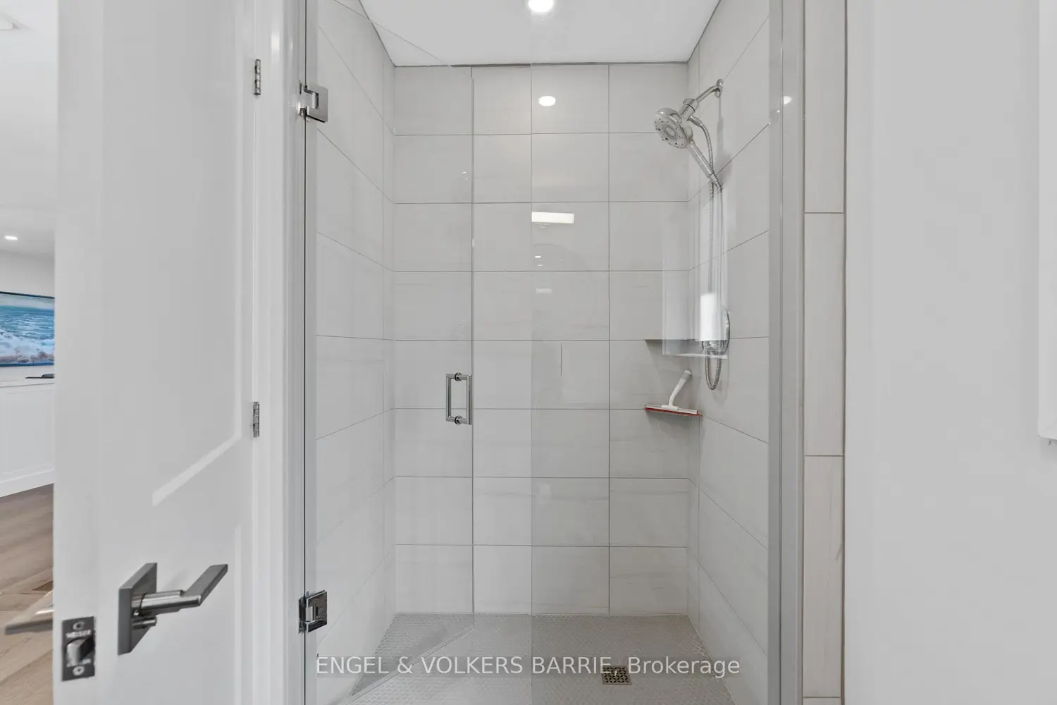 Additional image 10 of 2371 Lakeshore Road