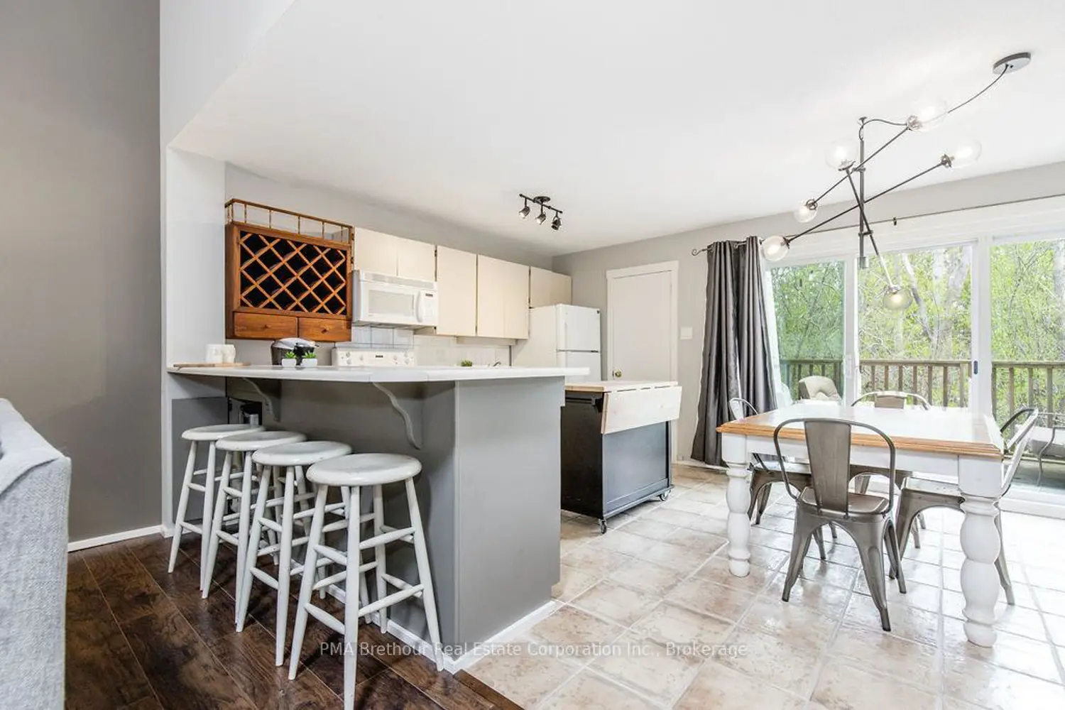 Additional image 12 of 214 Escarpment Crescent 31