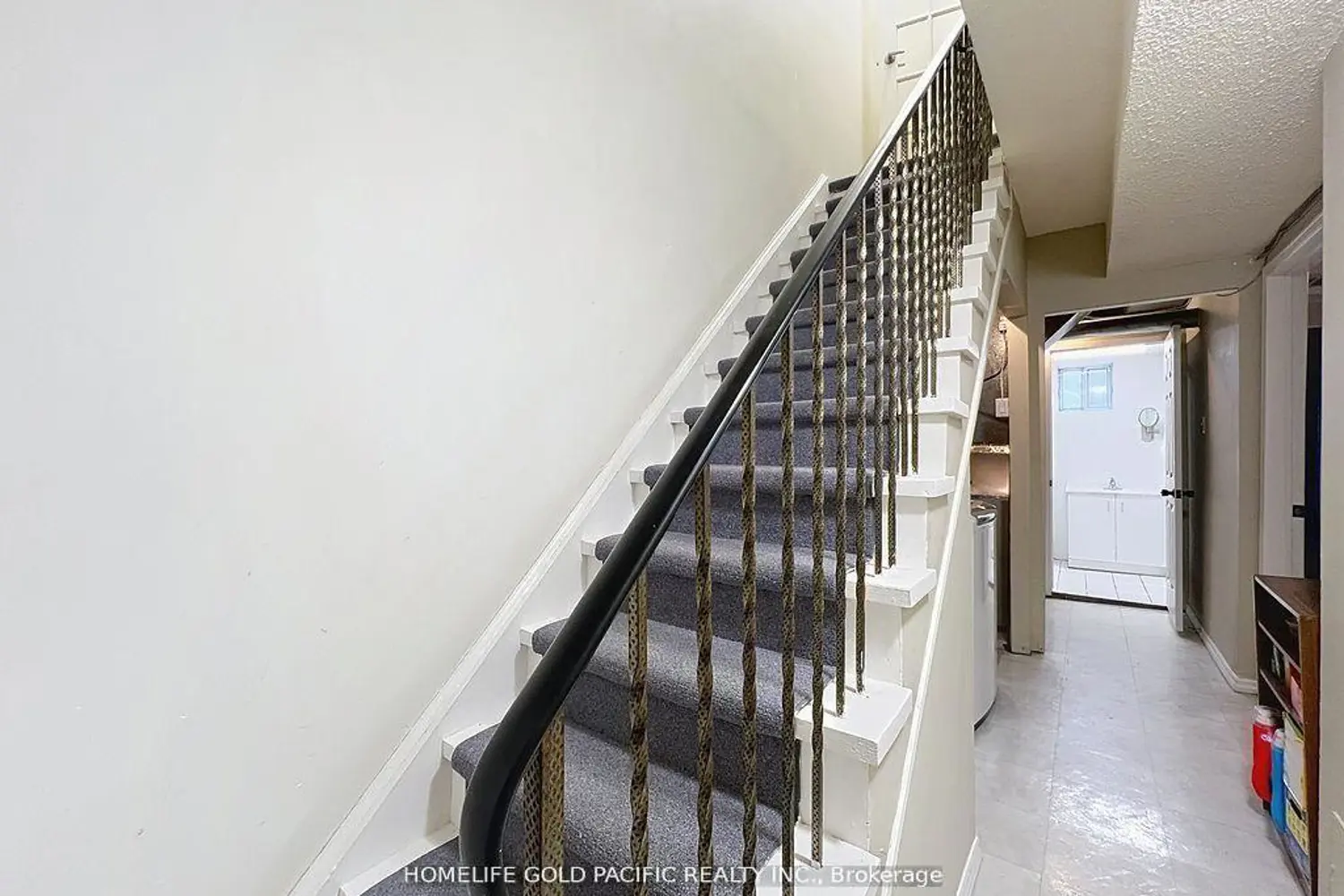 Additional image 10 of 42 Stonehill Court 11