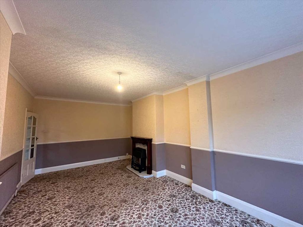 Additional image 4 of 3 bed semi-detached house to rentNewland Drive, Scunthorpe DN15