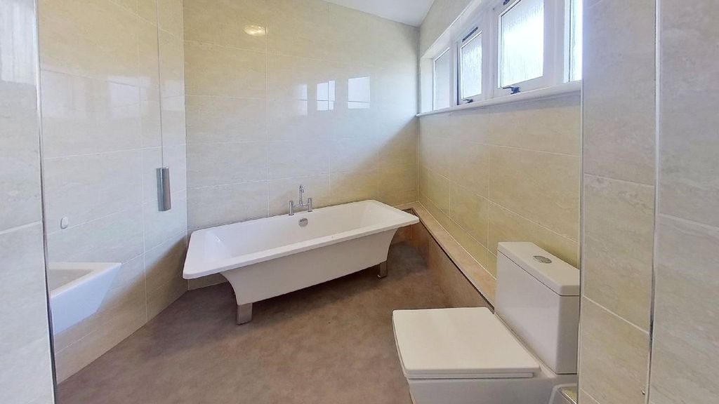 Additional image 9 of 5 bed flat to rentCanting Way, Festival Park, Glasgow G51