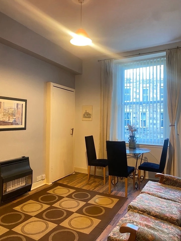 3 Bed Flat, Caledonian Place, EH11, N1 7GU